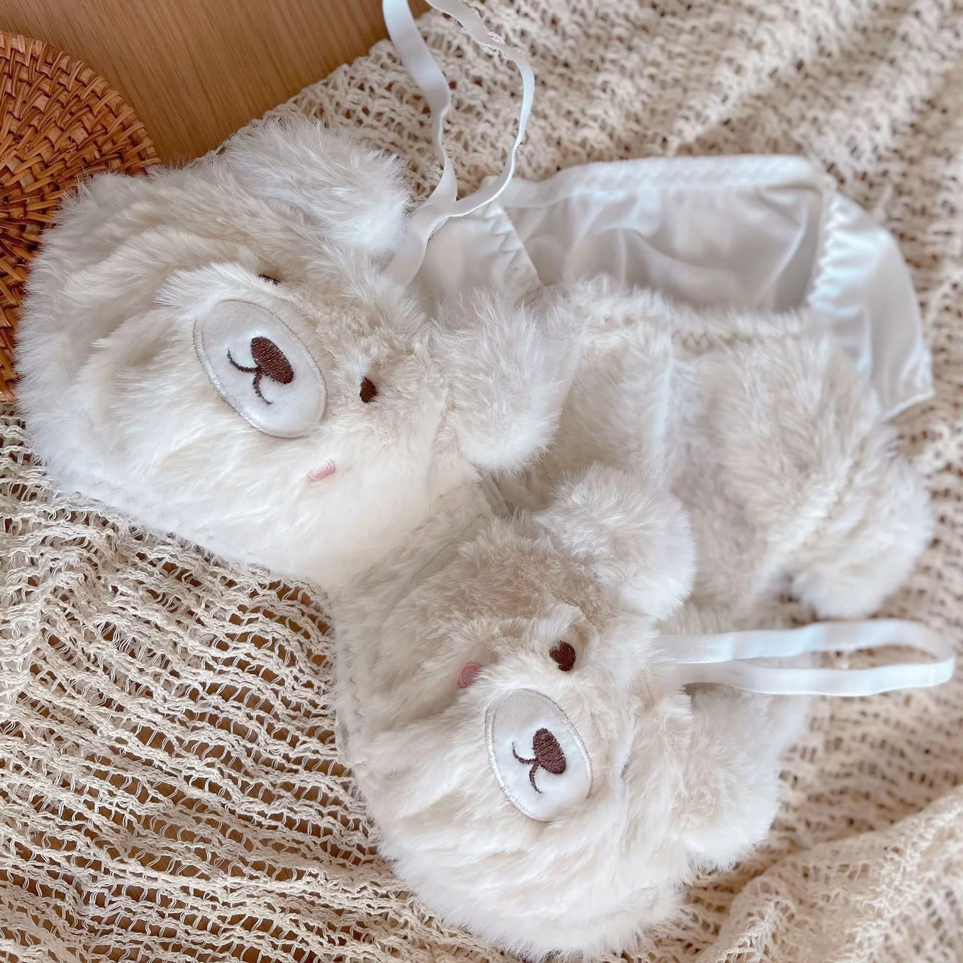 comfaura® Lunelle Plush Set